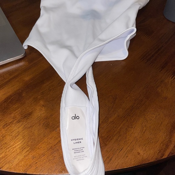 Alo white bodysuit - Picture 5 of 5